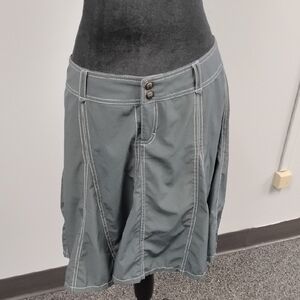 Athleta Size 10 Gray and Lavender A-line Skort with Stitching Details